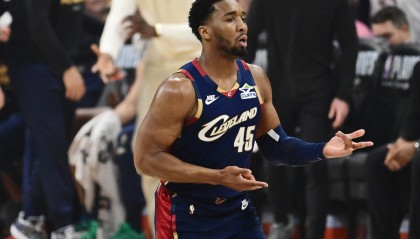 九游中国-远远不够！米切尔16投7中&amp;三分7中1 得到15分5板3助&amp;正负值-14