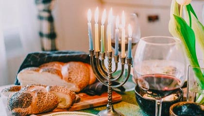 九游官网-防守改变霍勒迪作用凸显 首战憾负雄鹿仍有闪光点